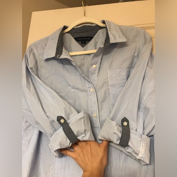 *Tommy Hilfiger* Bundle: Women’s Blue/White Button-Down Striped Shirt (Size L) - Picture 6 of 12